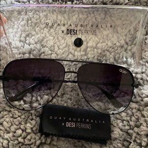 QUAY HIGH KEY OVERSIZED AVIATOR SUNGLASSES